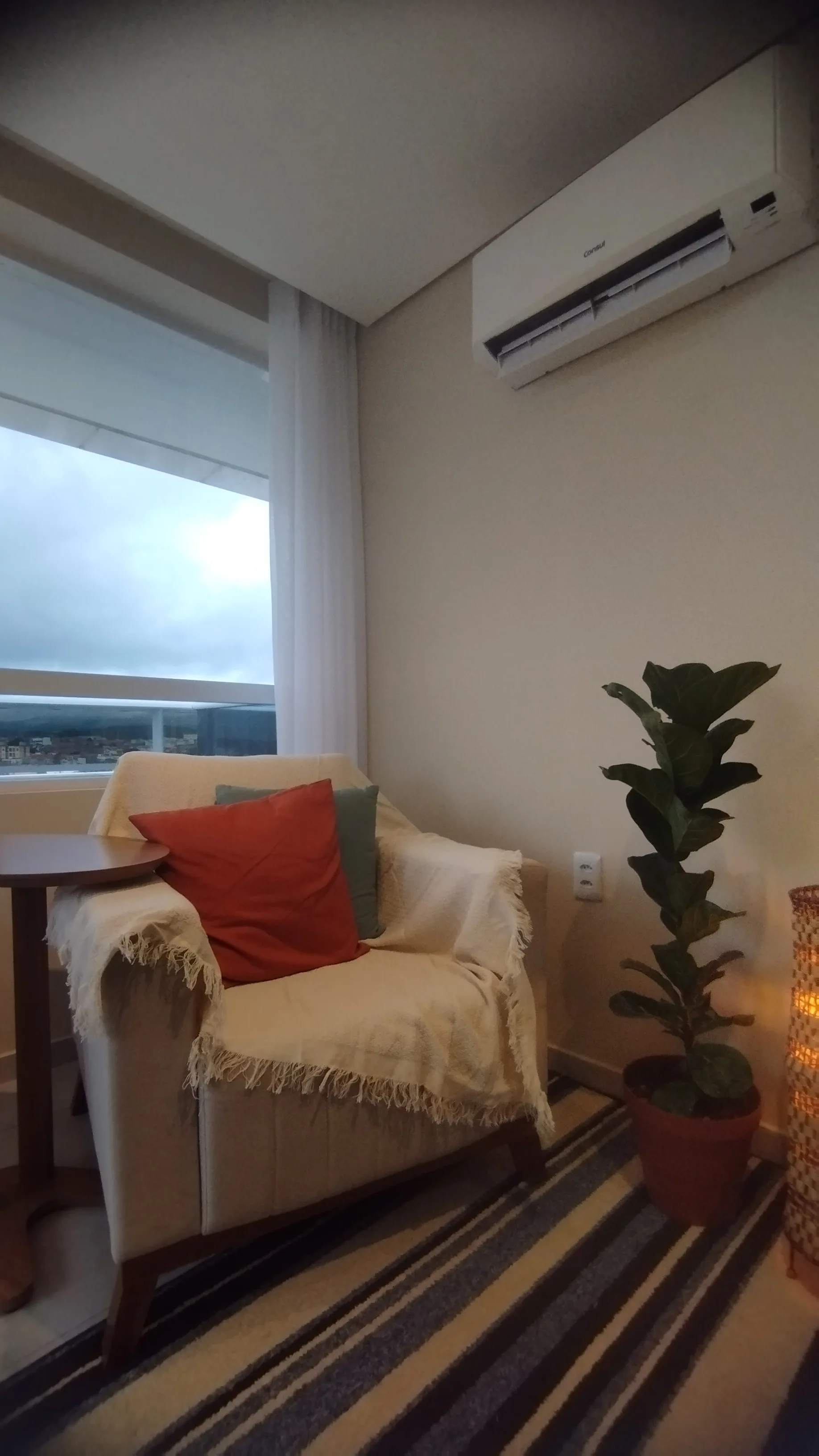 Sala 1 do Espaço Versar — ambiente acolhedor e privativo no 9º andar do Blue Tower, Crato/CE — 7 de 11